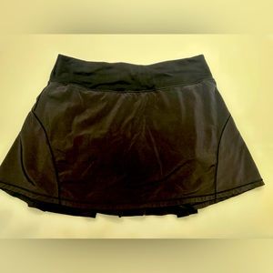 Lululemon tennis skort size 6